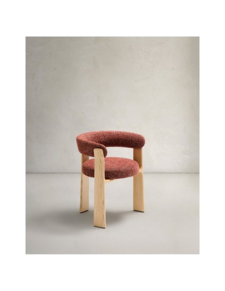 Silla Granite de 3 patas chenilla terracota y madera maciza fresno acabado natural FSC 100% - Kave Home