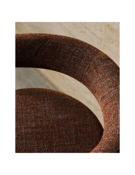 Silla Granite de 3 patas de chenilla marrón y madera maciza fresno acabado nogal FSC 100% - Kave Home