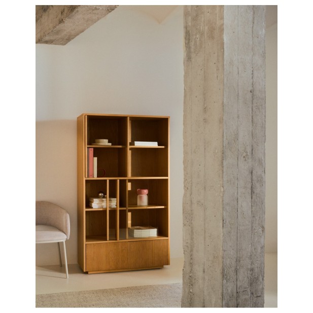 Vitrina Helvine 4 puertas y 2 cajones...