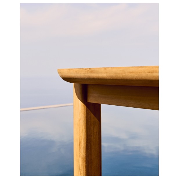 Mesa Icaro de madera maciza de teca...