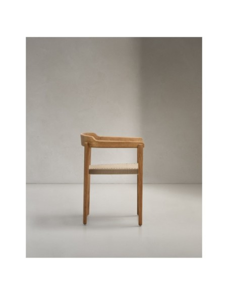 Silla apilable Icaro de madera maciza de teca con acabado natural y cuerda beige FSC 100% - Kave Home