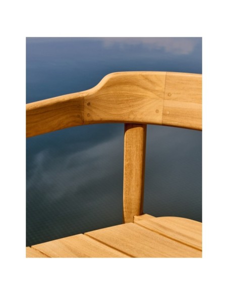 Silla apilable Icaro de madera maciza de teca con acabado natural FSC 100% - Kave Home