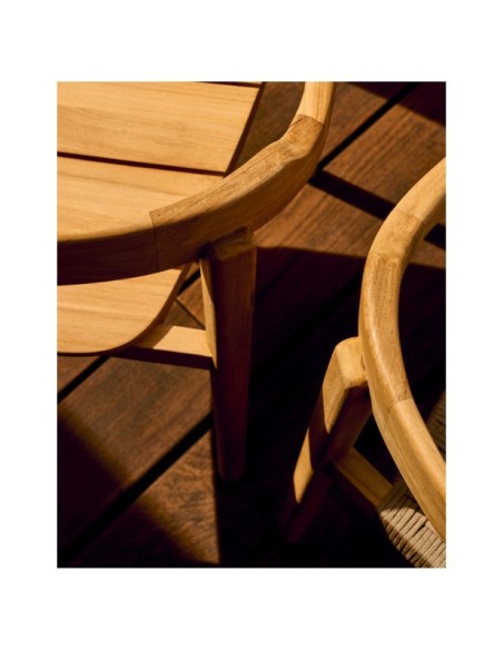 Silla apilable Icaro de madera maciza de teca con acabado natural FSC 100% - Kave Home