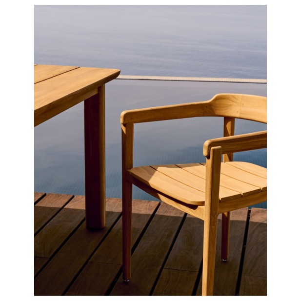 Silla apilable Icaro de madera maciza...