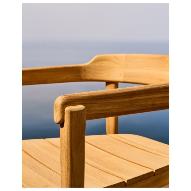 Silla apilable Icaro de madera maciza...