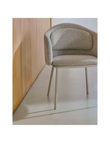Silla Idaira de chenilla gruesa beige y patas de acero con acabado beige FSC Mix Credit - Kave Home