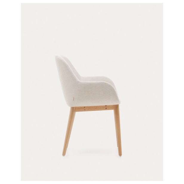 Silla Konna beige y patas de madera...