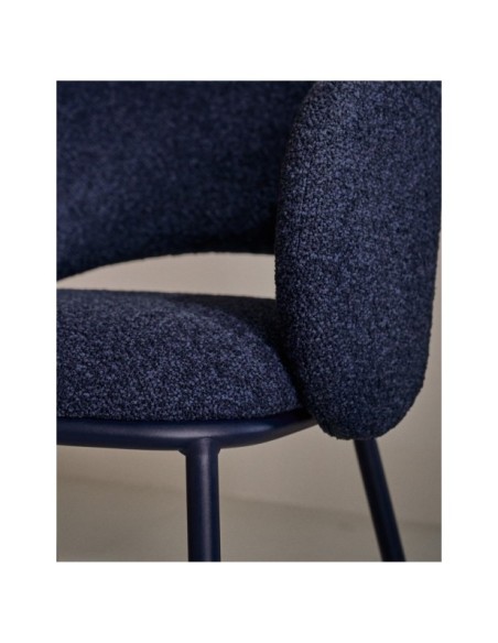 Silla Maina de chenilla gruesa azul y patas de acero con acabado azul FSC Mix Credit - Kave Home