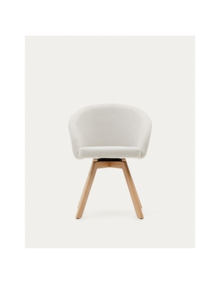 Silla giratoria Marvin chenilla beige y patas de madera maciza de haya acabado natural FSC 100% - Kave Home