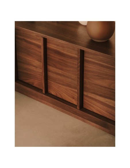 Mueble TV Onix de chapa de nogal con acabado oscuro 200 x 45 cm FSC Mix Credit - Kave Home