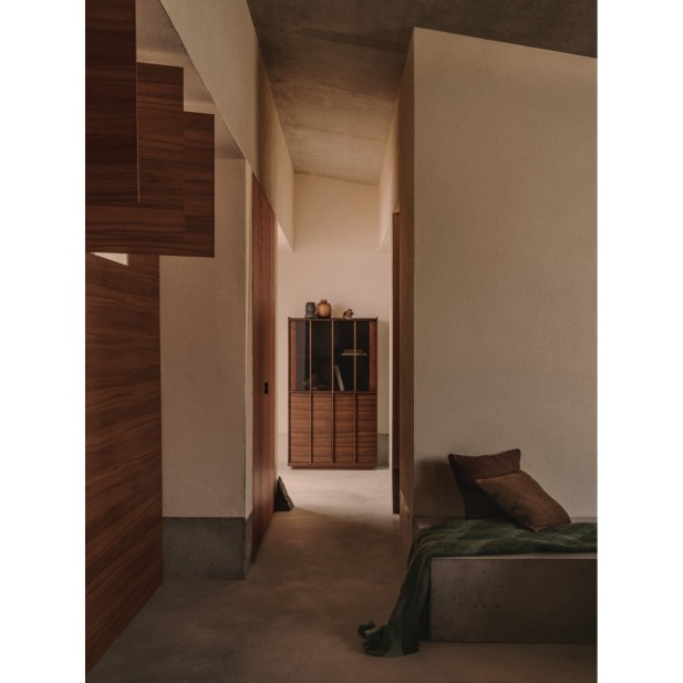 Vitrina Onix madera maciza nogal y...