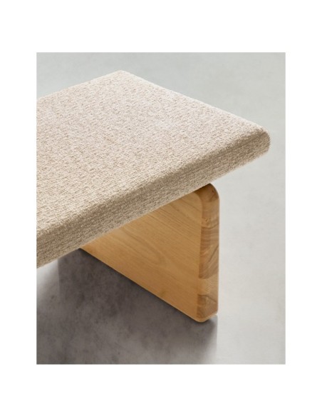 Banco Topaz de chenilla beige y madera maciza de fresno con acabado natural 150cm FSC 100% - Kave Home