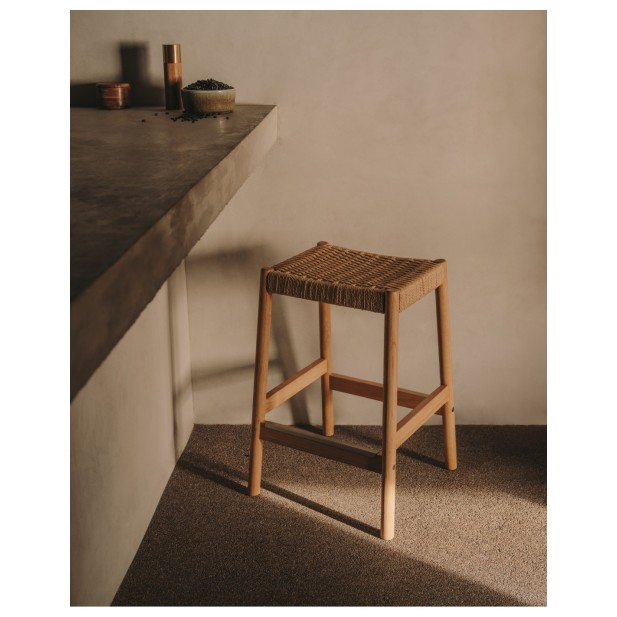 Taburete Yalia de madera maciza de...