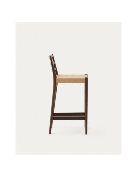 Taburete Analy respaldo madera maciza roble acabado nogal y asiento de cuerda 65cm FSC100% - Kave Home