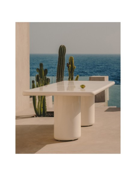 Mesa Canaret de cemento con acabado blanco brillante 239 x 102 cm - Kave Home