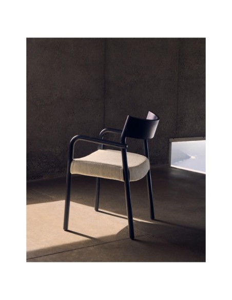 Silla desenfundable Falconera de madera maciza de roble con acabado negro FSC Mix Credit - Kave Home