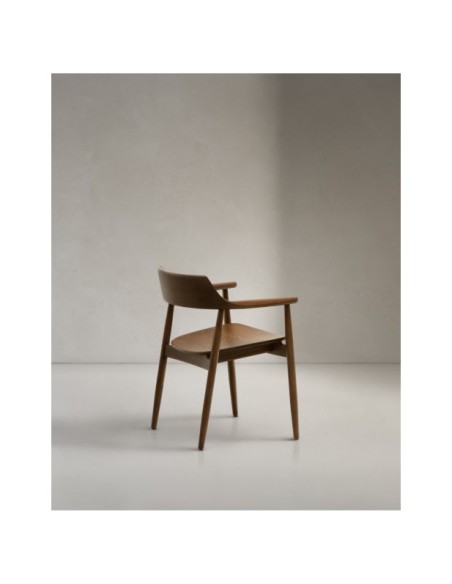 Silla Fondes de madera maciza de roble con acabado nogal FSC Mix Credit - Kave Home