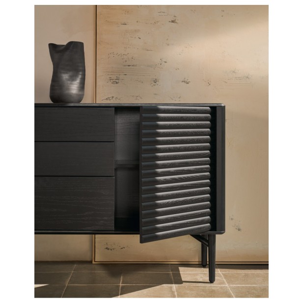 Aparador Lenon 3 puertas y 3 cajones...