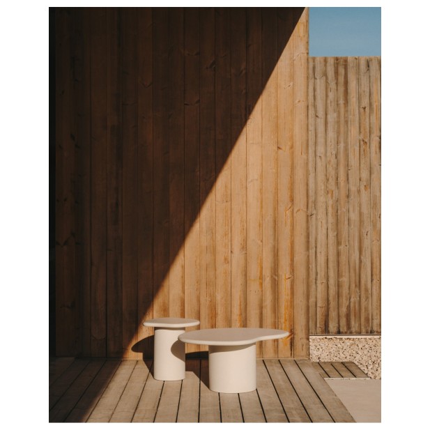 Mesa auxiliar Macarella de cemento...