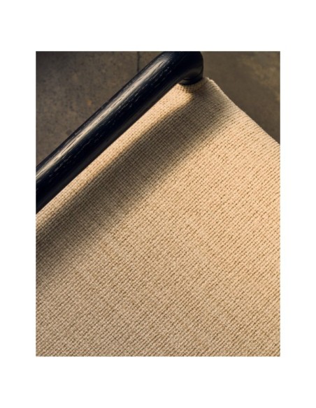 Banco desenfundable Macaret de madera maciza de roble acabado negro 120 cm FSC Mix Credit - Kave Home