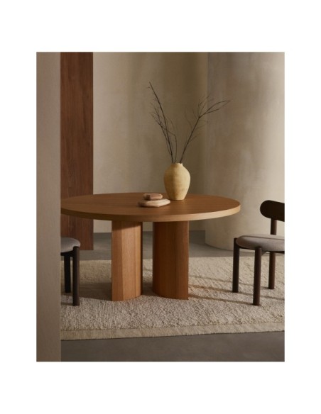 Mesa redonda Nealy de chapa de roble con acabado natural Ø 150 cm - Kave Home