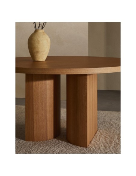 Mesa redonda Nealy de chapa de roble con acabado natural Ø 150 cm - Kave Home