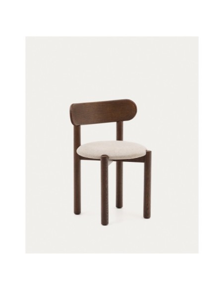 Silla Nebai de chenilla marrón estructura madera maciza roble acabado nogal FSC MIX Credit - Kave Home