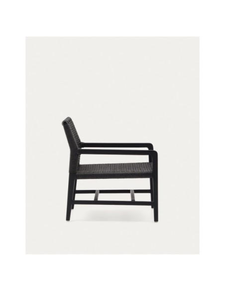 Sillón Sabolla de madera maciza de teca con acabado negro - Kave Home