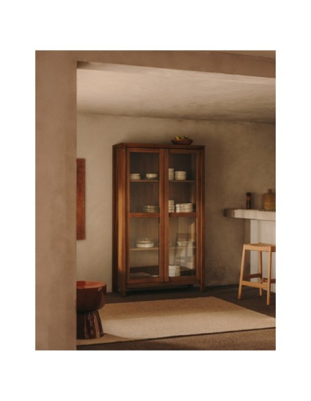 Vitrina Sashi de madera maciza de teca 110 x 185 cm - Kave Home
