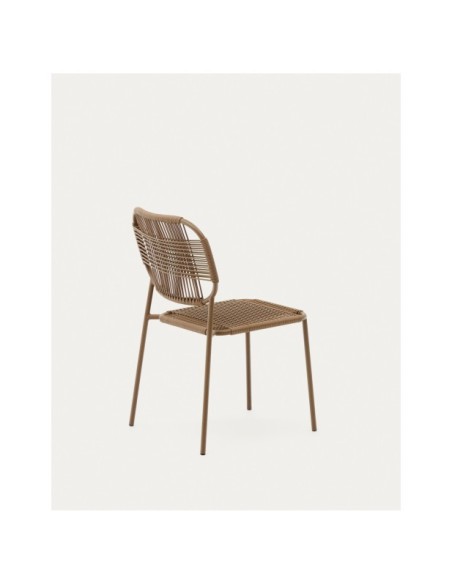 Silla de exterior apilable Talaier de cuerda sintética y acero galvanizado acabado marrón - Kave Home