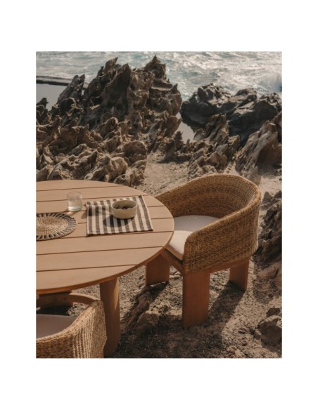 Silla Xoriguer de ratán sintético y madera maciza de eucalipto FSC 100% - Kave Home