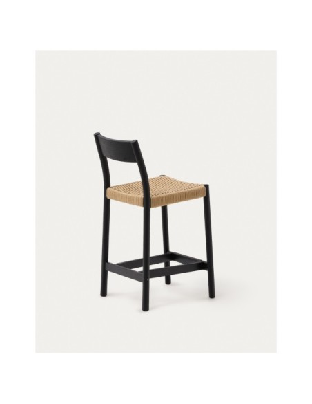 Taburete Yalia respaldo madera maciza roble acabado negro y asiento de cuerda 65cm FSC100% - Kave Home